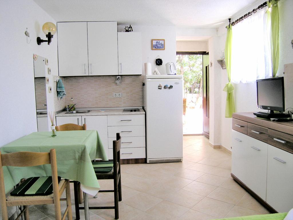 Studio Apartment Tamara Krk Town Kamer foto