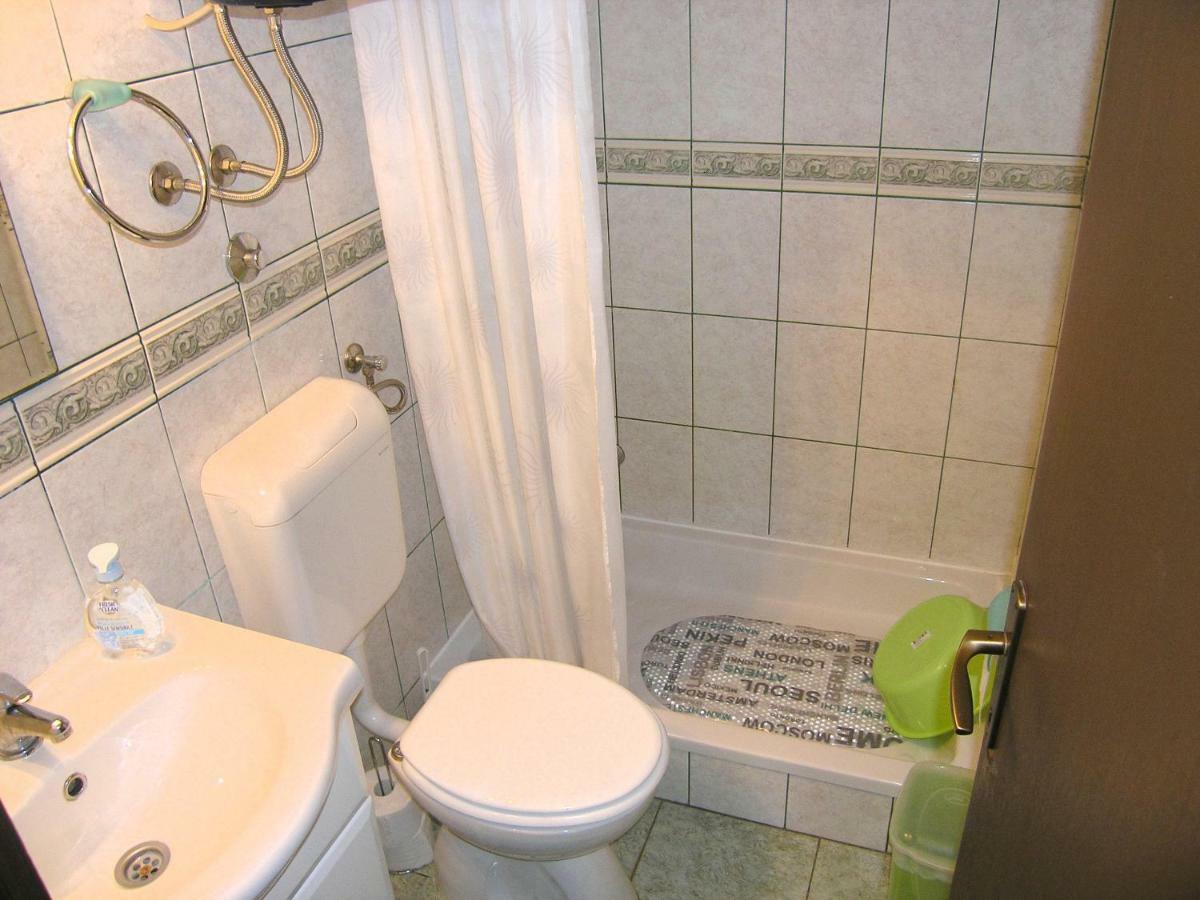 Studio Apartment Tamara Krk Town Buitenkant foto